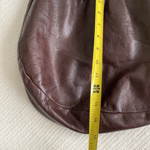 Roots genuine leather shoulder & crossbody bag - Picture 9 of 12